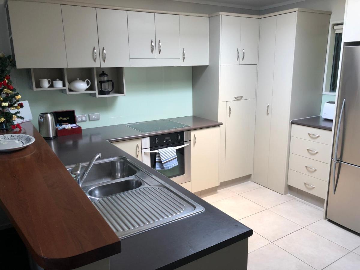 Beachpoint Apartments Ohope Екстер'єр фото