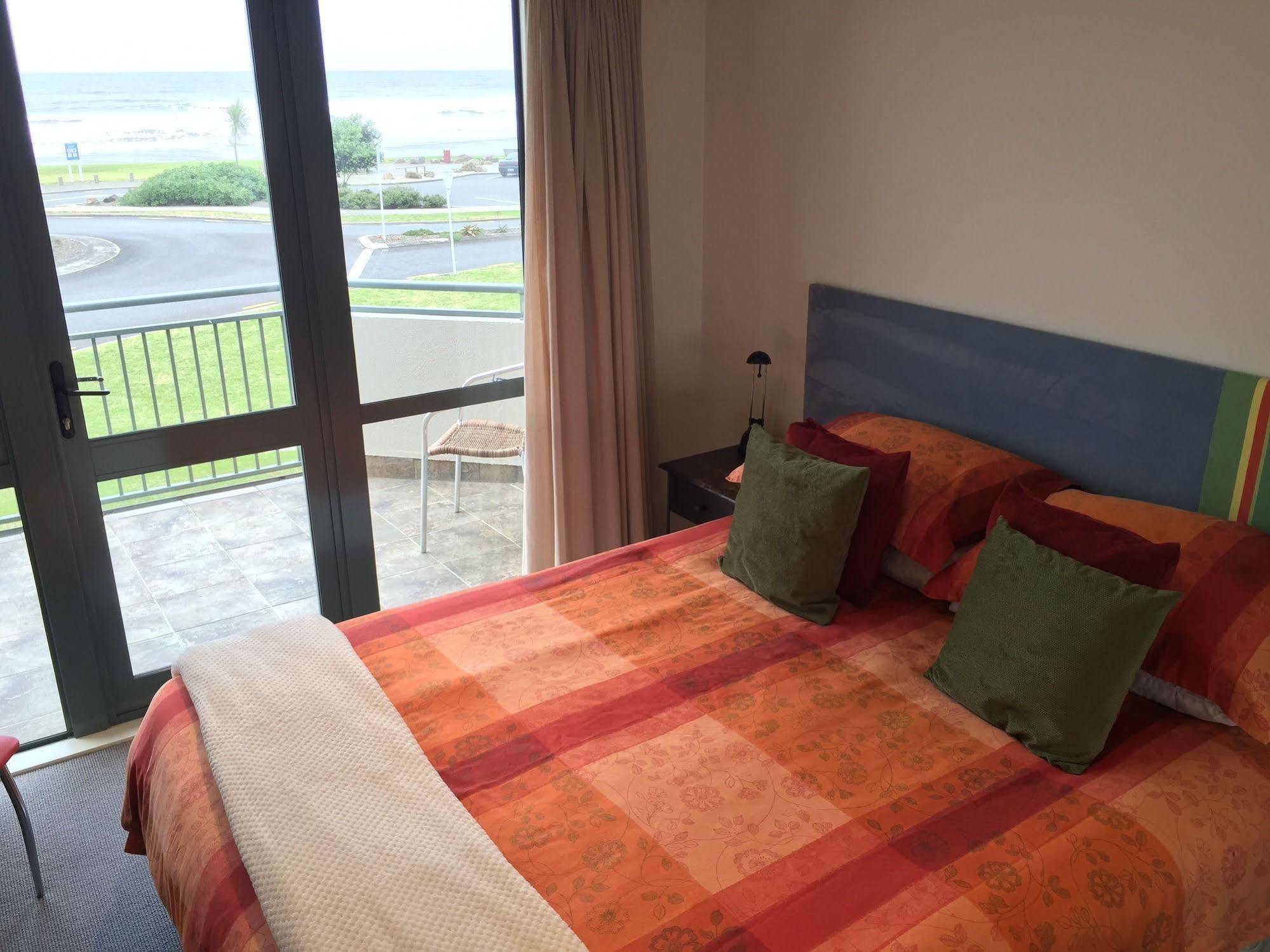 Beachpoint Apartments Ohope Екстер'єр фото