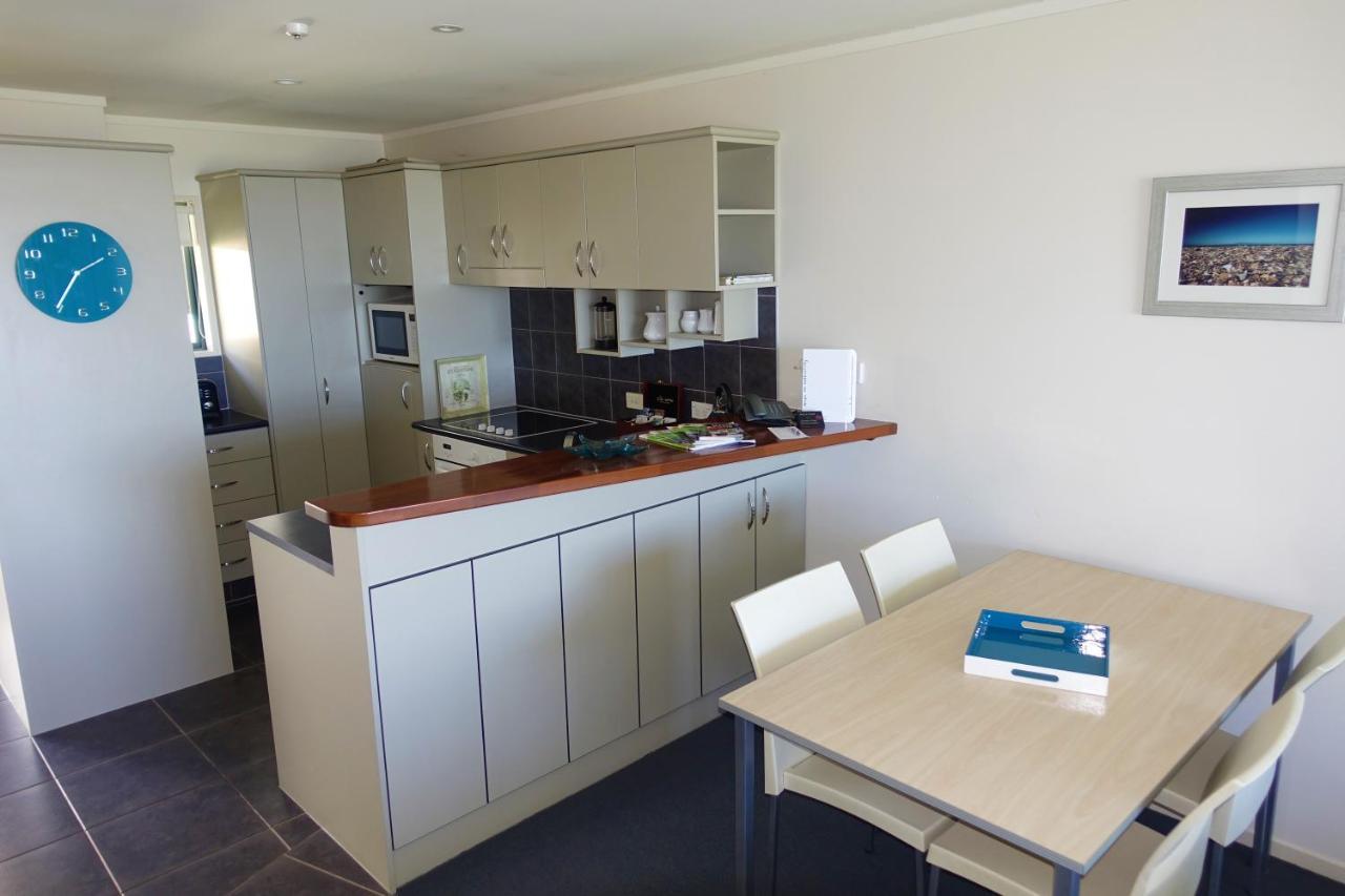 Beachpoint Apartments Ohope Екстер'єр фото